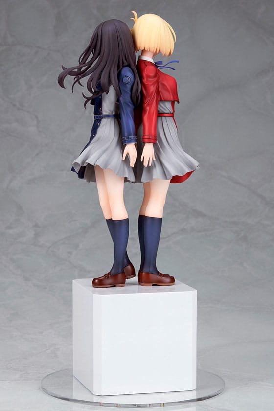 Lycoris Recoil - Chisato Nishikigi & Takina Inoue - PVC Statue 1/8 (30 cm)