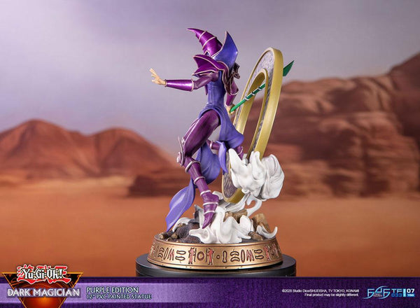 Yu-Gi-Oh! - Dark Magician: Purple Version - PVC Statue (29 cm)