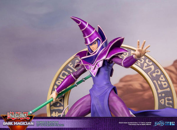 Yu-Gi-Oh! - Dark Magician: Purple Version - PVC Statue (29 cm)