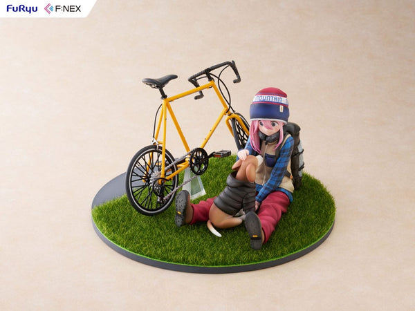 Laid Back Camp - Nadeshiko Kagamihara - F:NEX PVC Statue 1/7 (13 cm)