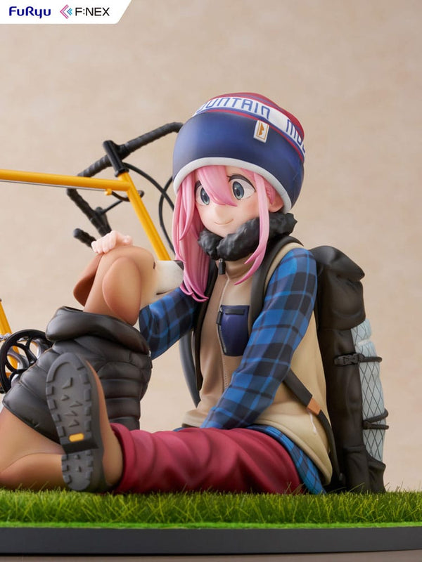 Laid Back Camp - Nadeshiko Kagamihara - F:NEX PVC Statue 1/7 (13 cm)