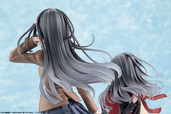 Rascal Does Not Dream of a Knapsack Kid - Mai Sakurajima: High School Graduation Ver. & Knapsack Kid - PVC Statue (19 cm)