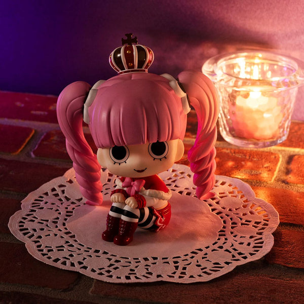One Piece - Perona - Look Up PVC Statue (11 cm)