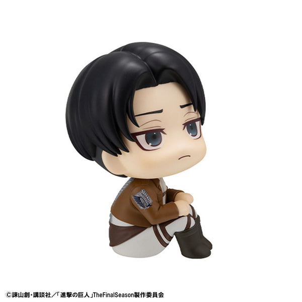 Attack on Titan - Levi - Look Up PVC Statue (11 cm)