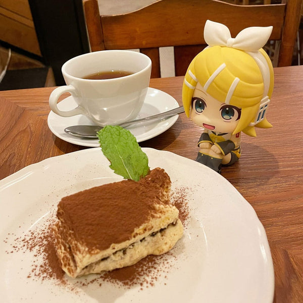 Vocaloid - Kagamine Rin - Look Up PVC Statue (11 cm)