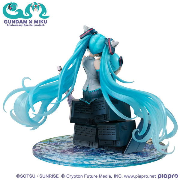 Mobile Suit Gundam x Hatsune Miku - Hatsune Miku: 45th Anniversary Ver. - Lucrea PVC Statue (17 cm)