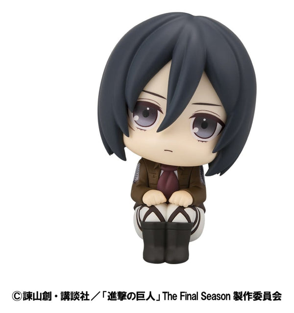 Attack on Titan - Levi: Cleaning up Ver. & Mikasa Ackerman (med gave) - Look Up PVC Statues (11 cm)