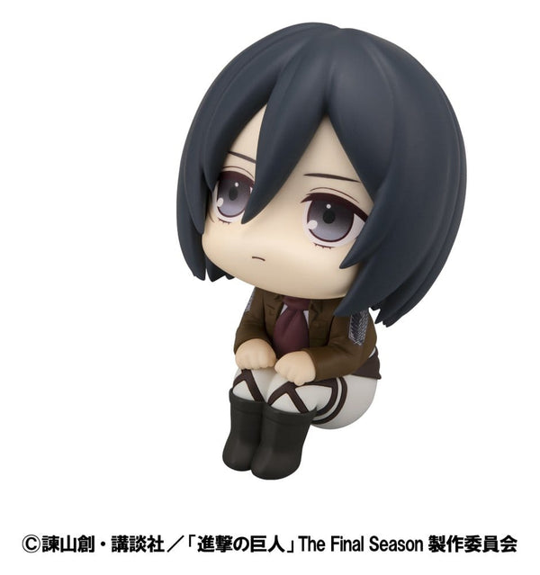 Attack on Titan - Levi: Cleaning up Ver. & Mikasa Ackerman (med gave) - Look Up PVC Statues (11 cm)