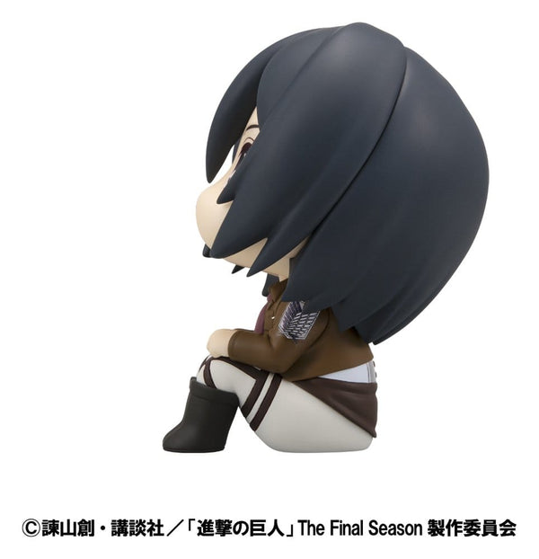 Attack on Titan - Levi: Cleaning up Ver. & Mikasa Ackerman (med gave) - Look Up PVC Statues (11 cm)