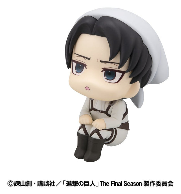 Attack on Titan - Levi: Cleaning up Ver. & Mikasa Ackerman (med gave) - Look Up PVC Statues (11 cm)