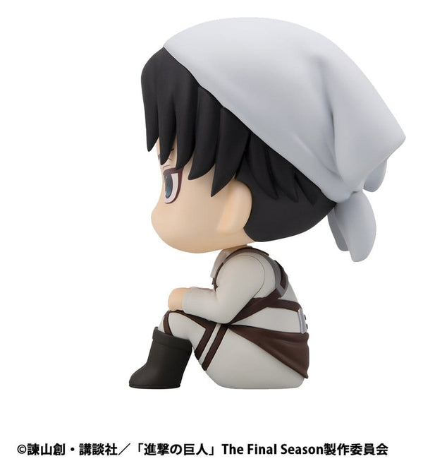 Attack on Titan - Levi: Cleaning up Ver. & Mikasa Ackerman (med gave) - Look Up PVC Statues (11 cm)