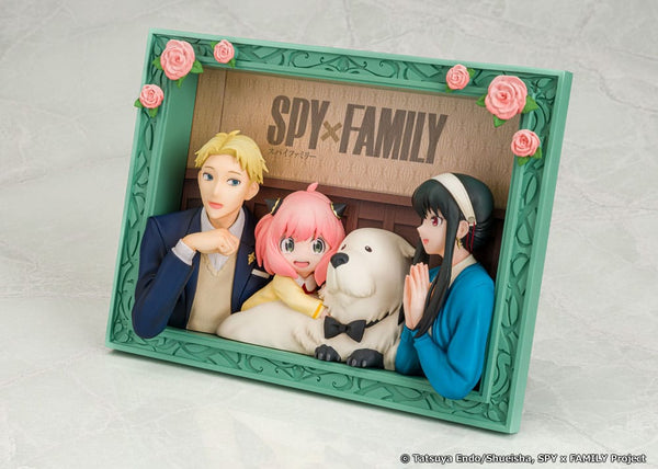 Spy x Family - The Forgers - PVC Statue (13 cm)