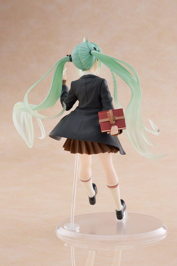 Vocaloid - Hatsune Miku: Fashion Preppy Ver. - PVC Statue (18 cm)