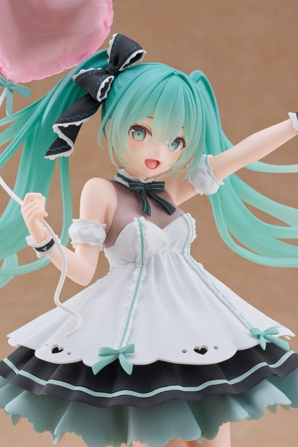 Vocaloid - Hatsune Miku: Birthday 2025 Party Ver. - AMP+ PVC Statue (21 cm)