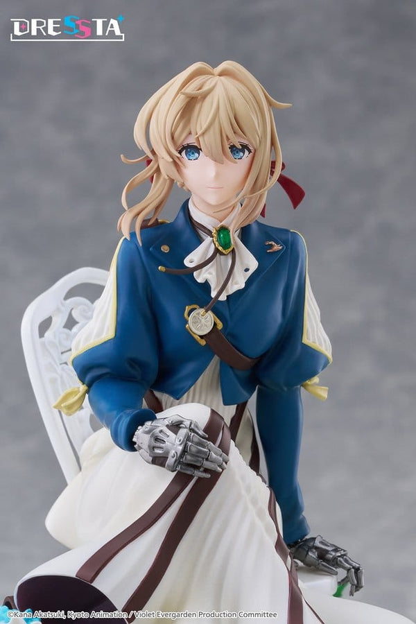 Violet Evergarden - Violet Evergarden: Dressta Ver. - PVC Figur (17 cm)