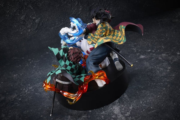 Demon Slayer: Kimetsu no Yaiba - Tanjiro Kamado & Giyu Tomioka & Akaza - PVC Figur (13 cm)