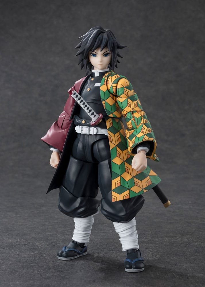 Demon Slayer: Kimetsu no Yaiba - Giyu Tomioka - S.H. Figuarts Action Figur (15 cm)