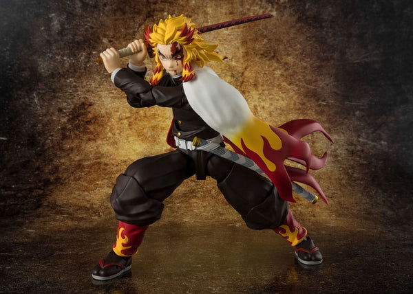 Demon Slayer: Kimetsu no Yaiba - Kyojuro Rengoku - S.H.Figuarts Action Figur (15 cm)