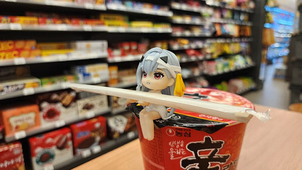 Goddess of Victory: Nikke - Modernia: Cup Noodle Holder ver. - PVC Figur