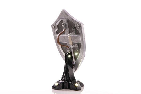 The Legend of Zelda: Breath of the Wild - Hylian Shield: Collector's Edition Ver. - PVC Statue (29 cm)