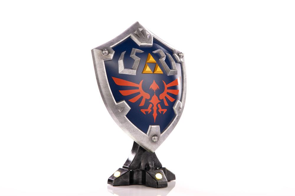 The Legend of Zelda: Breath of the Wild - Hylian Shield: Collector's Edition Ver. - PVC Statue (29 cm)