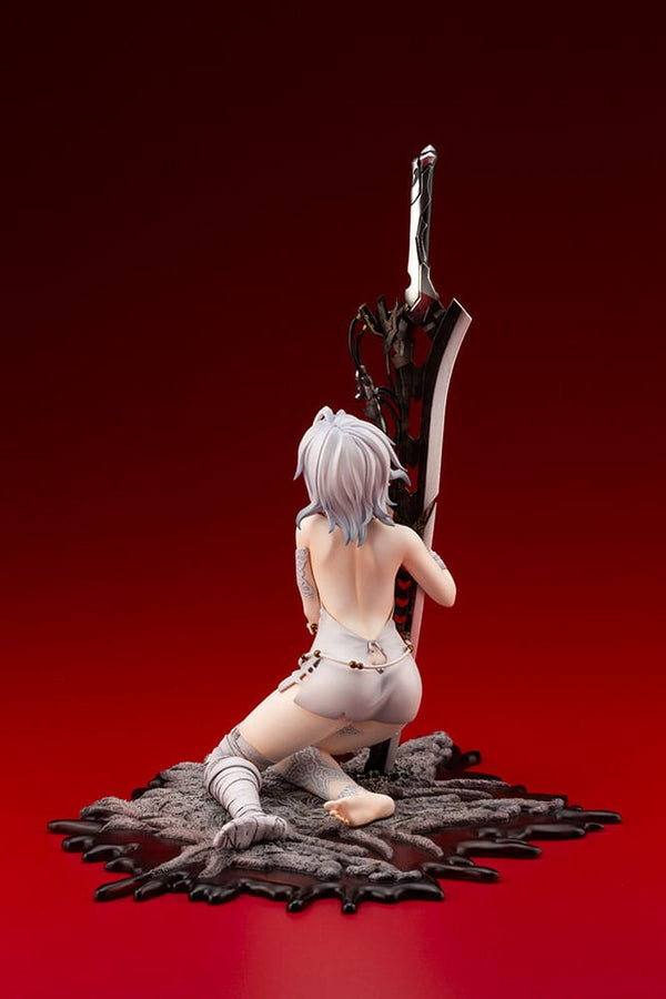 Code Vein - Io cuddling the sword - 1/7 PVC figur