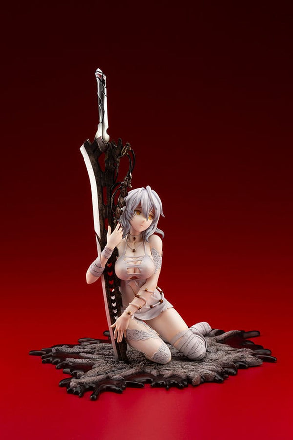 Code Vein - Io cuddling the sword - 1/7 PVC figur