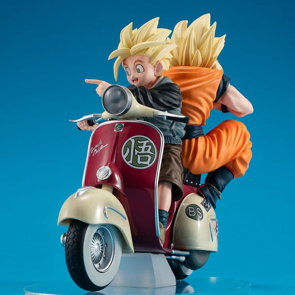 Dragon Ball Z - Son Goku & Son Gohan på Scooter: Desktop Real McCoy ver. - PVC figur