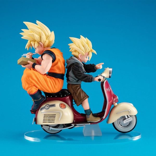 Dragon Ball Z - Son Goku & Son Gohan på Scooter: Desktop Real McCoy ver. - PVC figur