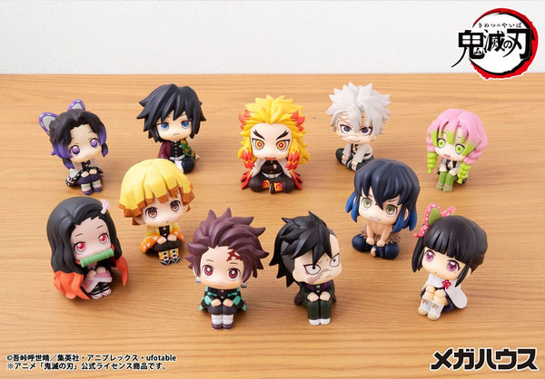 Demon Slayer: Kimetsu no Yaiba - Rengoku Kyojuro - Look Up PVC Statue (11 cm)