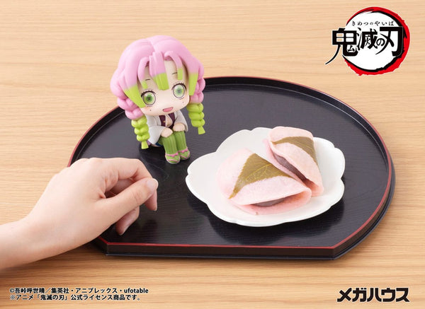 Demon Slayer Kimetsu no Yaiba - Kanroji Mitsuri - Look Up PVC Statue (11 cm)