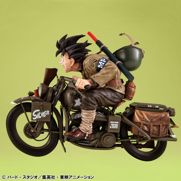 Dragonball Z - Son Goku & Motorcykel - Desktop Real PVC Diorama (18 cm)