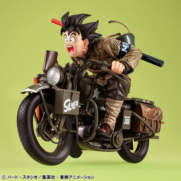 Dragonball Z - Son Goku & Motorcykel - Desktop Real PVC Diorama (18 cm)