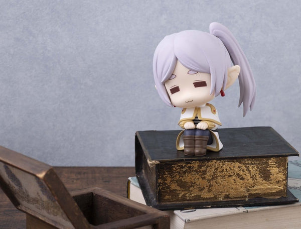 Frieren: Beyond Journey's End - Frieren: Droopy Face Ver. & Himmel - Look Up PVC Statue (11 cm, med gave)