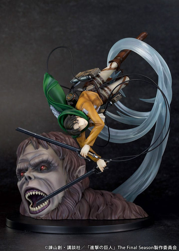 Attack on Titan - Levi vs Beast Titan Ver. - 1/7 PVC Figur