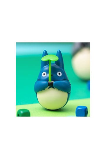 Min nabo Totoro - Mid Totoro with leaf  - Figur (Forudbestilling)