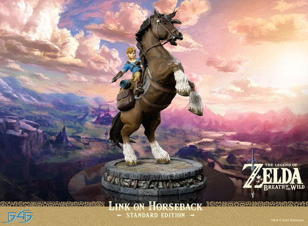 The Legend of Zelda -  Link on Horseback - PVC Figur (Forudbestiling)