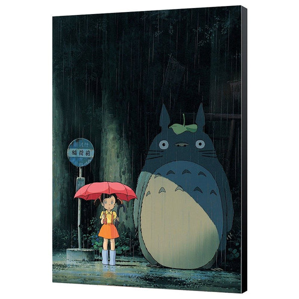 Min Nabo Totoro - Totoro og pigerne ved busstoppestedet - Print på Træ
